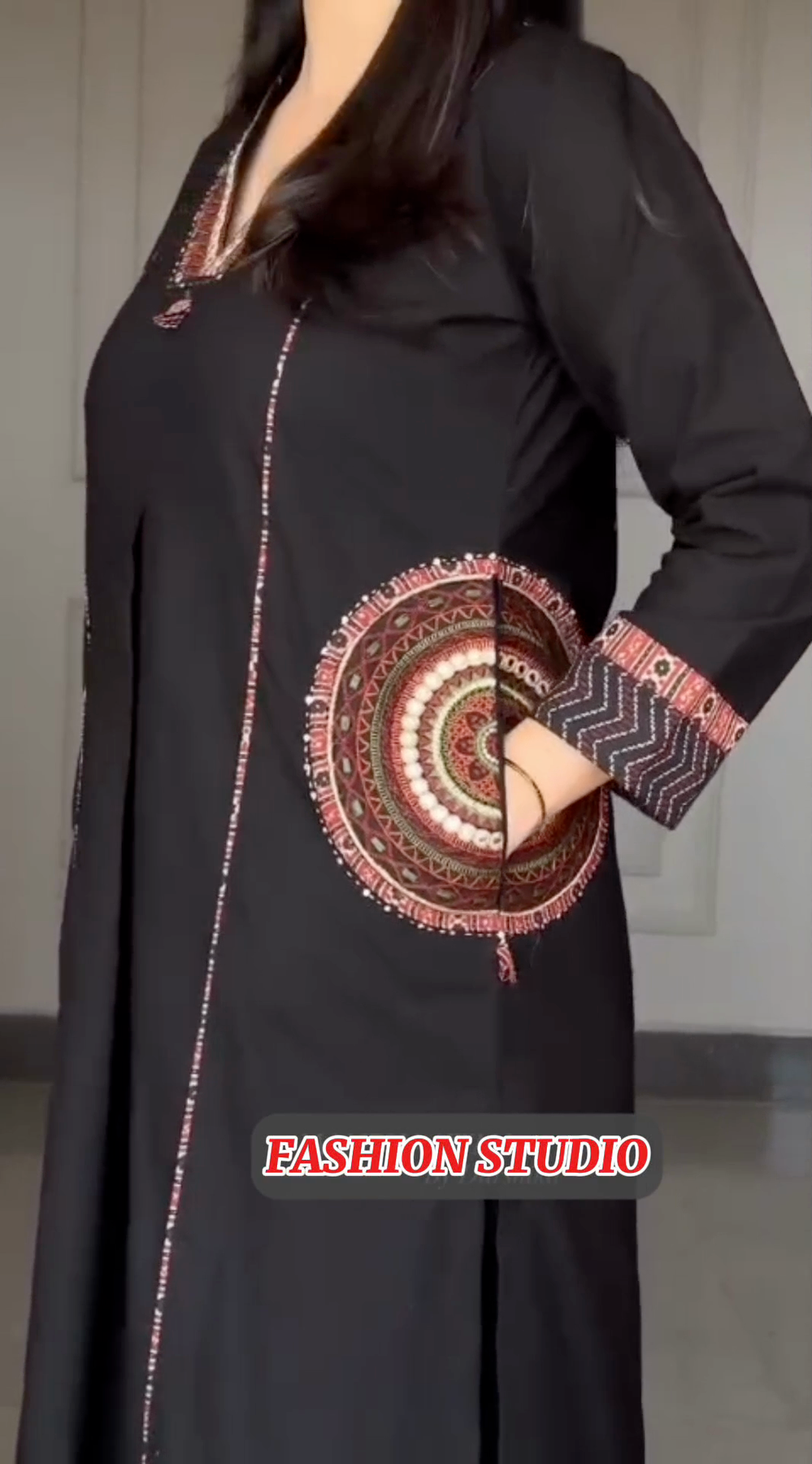 3-Piece Black Lawn printed Suit with Monar Dupatta & printed Pockets